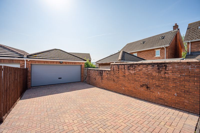 Garage- click for photo gallery